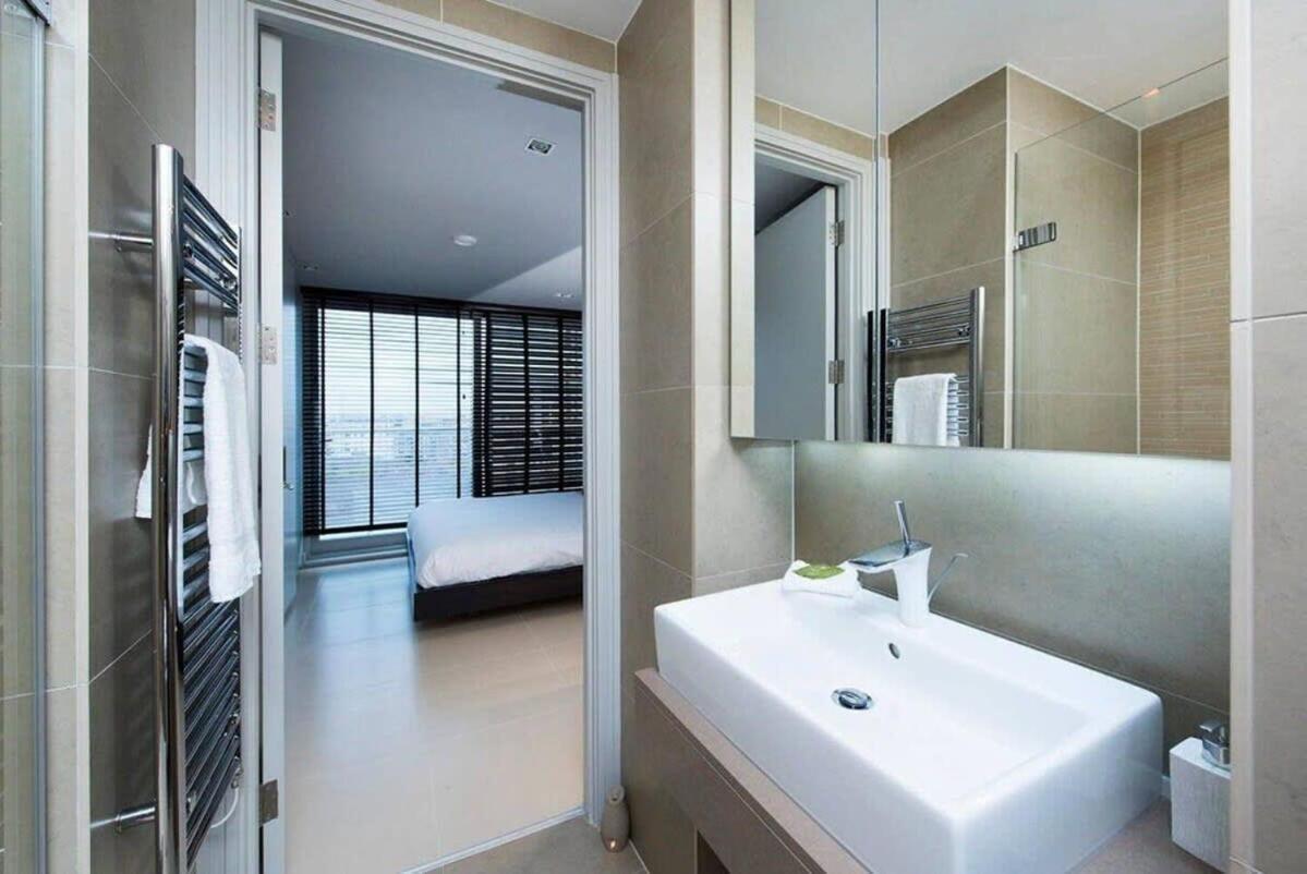 Penthouse Apartment In The Heart Of ลอนดอน ภายนอก รูปภาพ